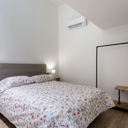 Apartamentos Lanza Sevilla Bagian luar foto