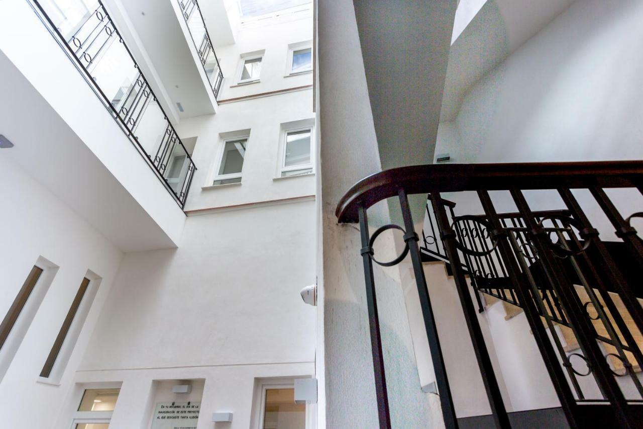 Apartamentos Lanza Sevilla Bagian luar foto