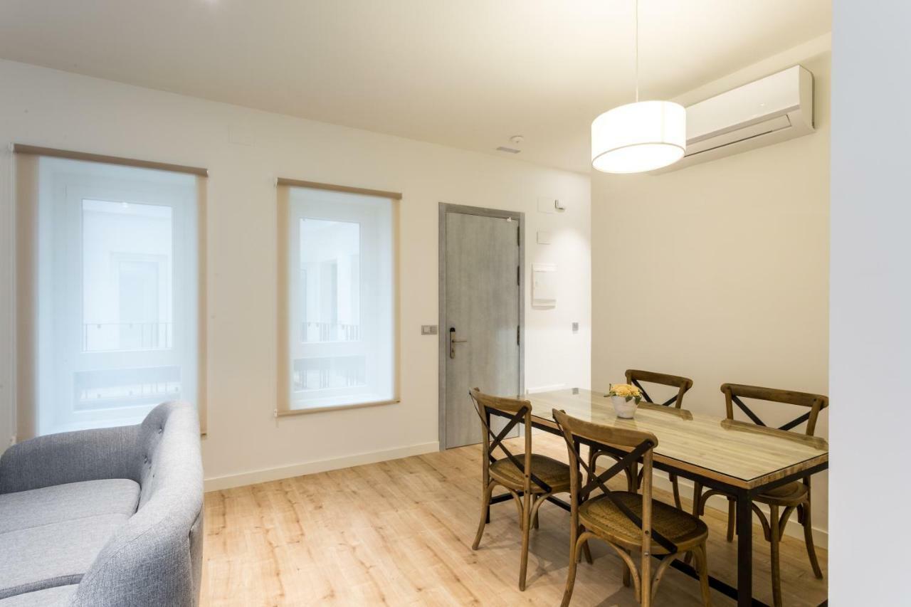 Apartamentos Lanza Sevilla Bagian luar foto