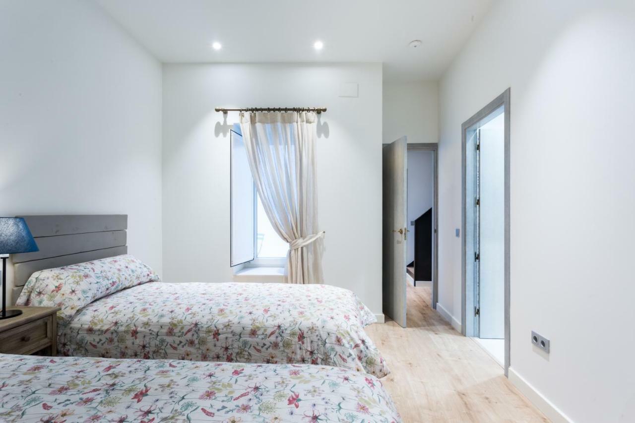 Apartamentos Lanza Sevilla Bagian luar foto