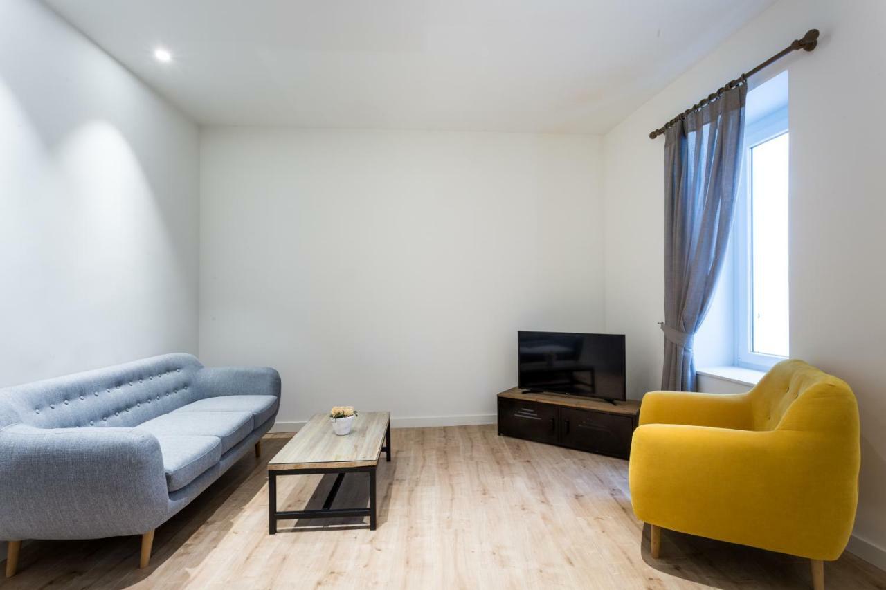 Apartamentos Lanza Sevilla Bagian luar foto